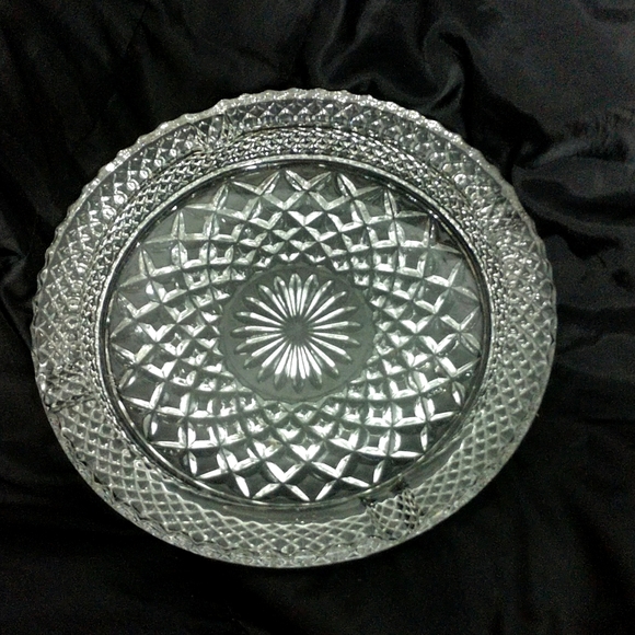 Large Vintage ashtray. Clear glass. - Picture 1 of 4